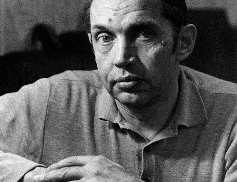 Литературно-музыкальная композиция «Все начинается с любви…» к 90-летию со дня рождения Р. Рождественского.