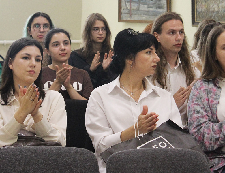 Защита дипломных работ выпускников отделения "Живопись" 