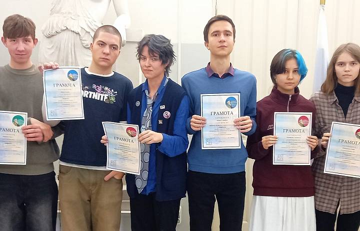 Выставка по итогам конкурса «Графический сеанс «Набросок»