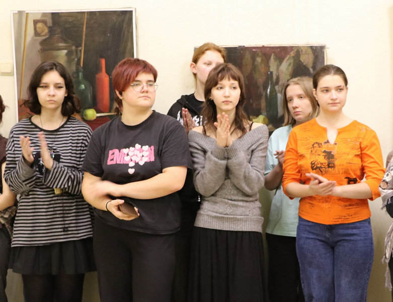Выставка по итогам конкурса «Композиционный блиц»