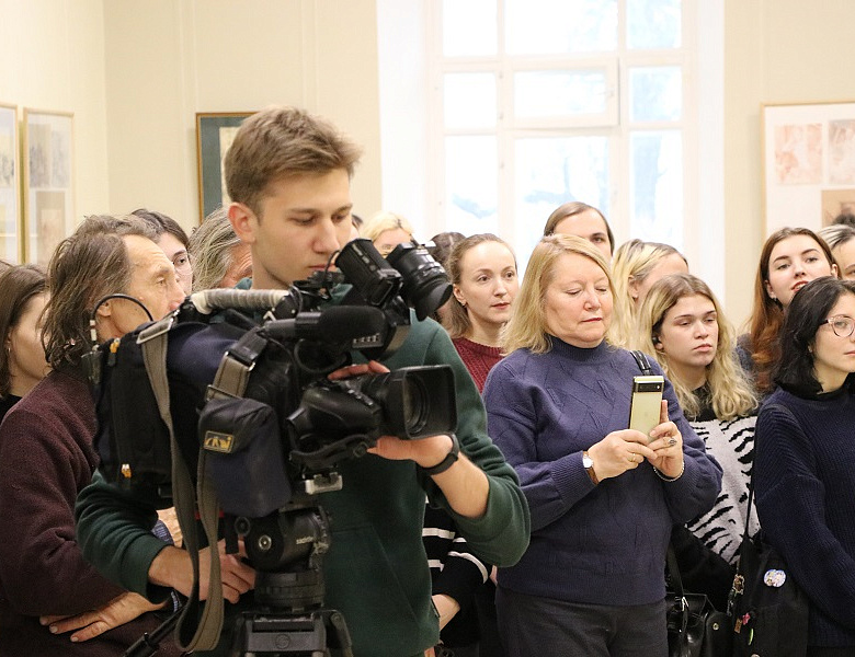 Выставка «В поисках новых решений»