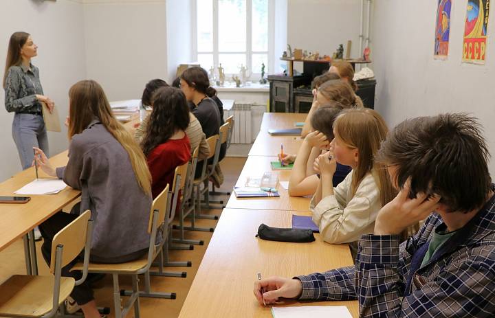Любите и цените счастье! Оно рождается в семье.