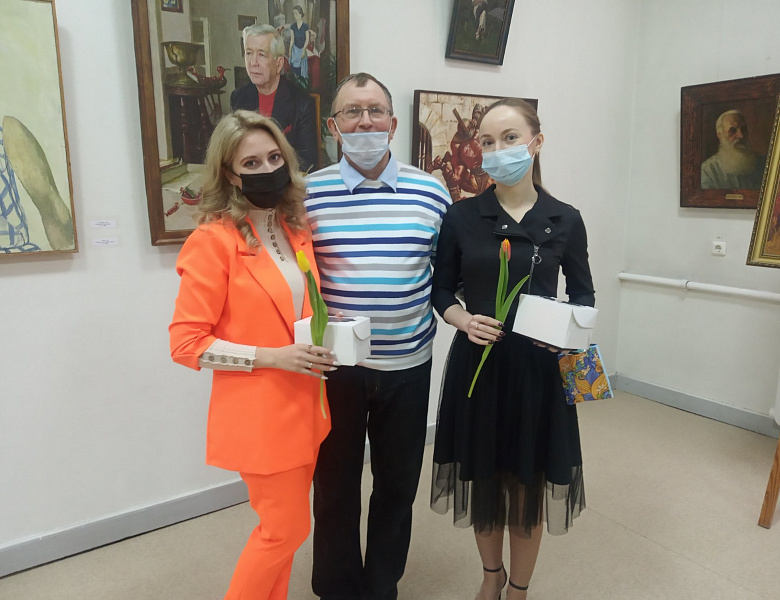 Акция «Дарите женщинам цветы»