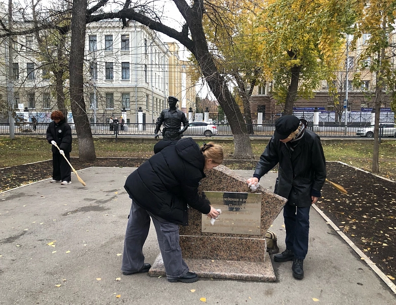 Памятник Генералу Анатолию Романову