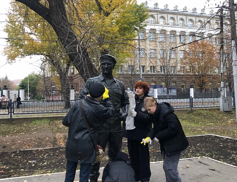 Памятник Генералу Анатолию Романову