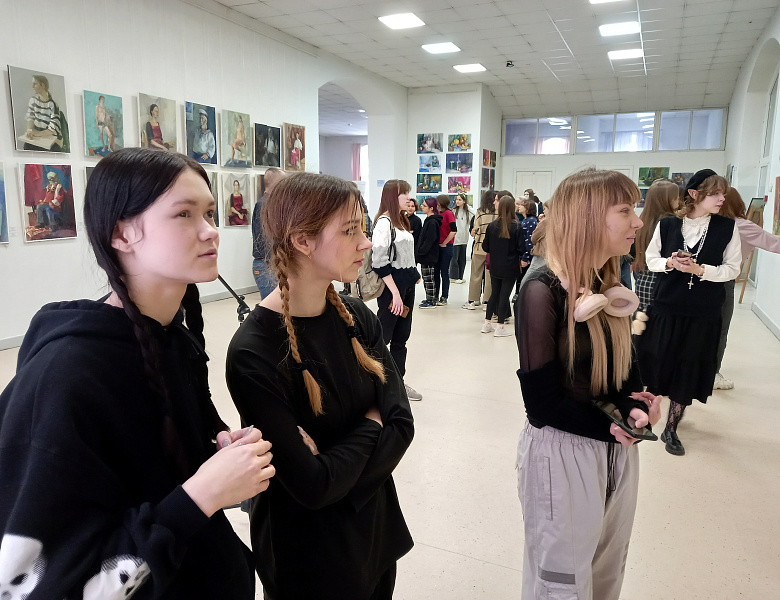 Выставка пятерочных работ 
