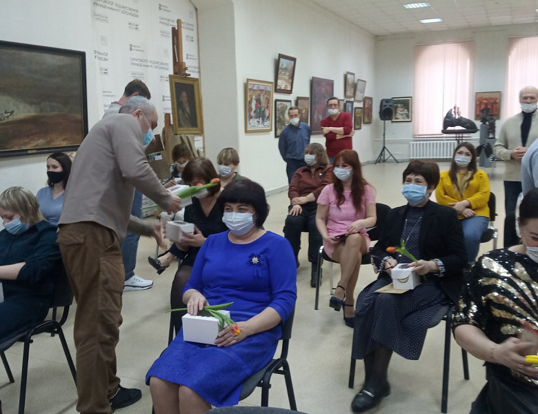 Акция «Дарите женщинам цветы»