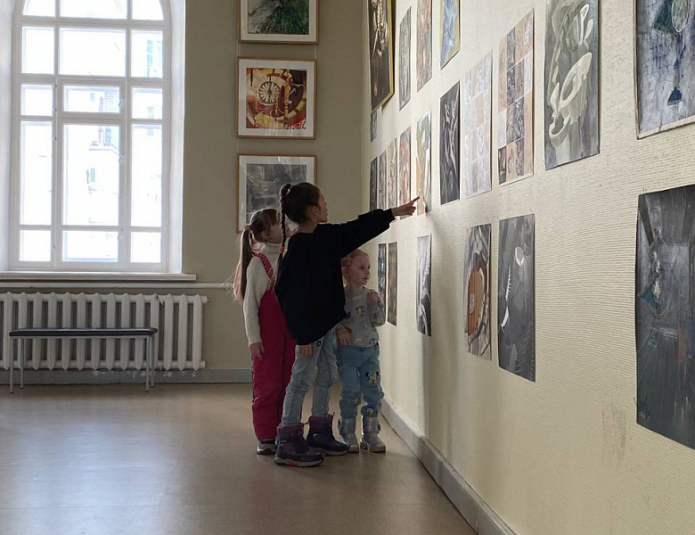 Экскурсия по Саратовскому художественному училищу