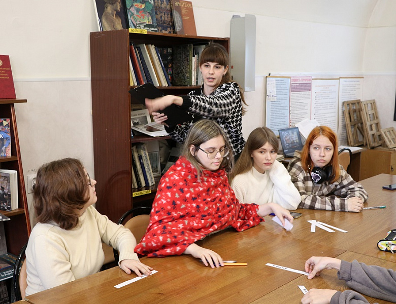 Интеллектуальная игра «Мы и космос: первые шаги во Вселенную», посвященная Дню космонавтики