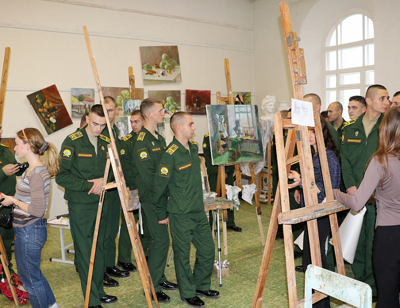 Встреча с прекрасным и героическим посвящена Году защитников Отечества!