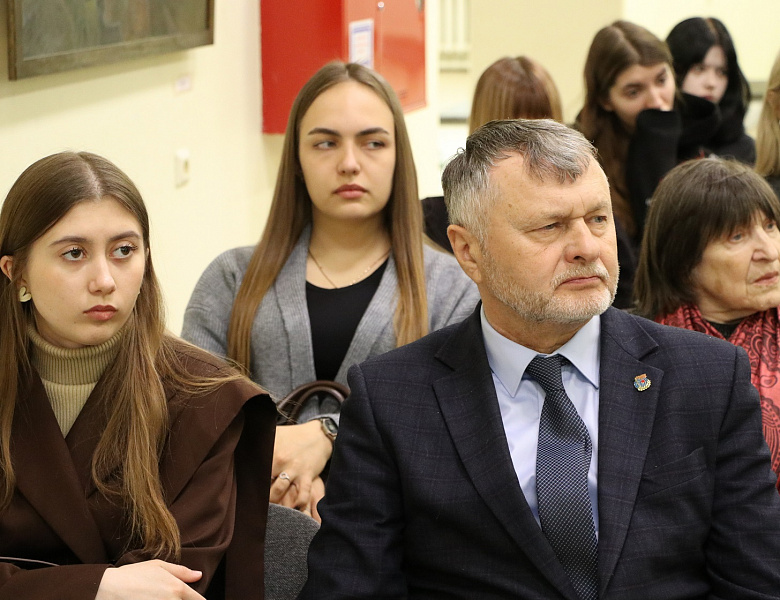 Круглый стол, посвященный презентации сборника материалов IХ Международной научно-практической конференции «ИСКУССТВО и ВЛАСТЬ»