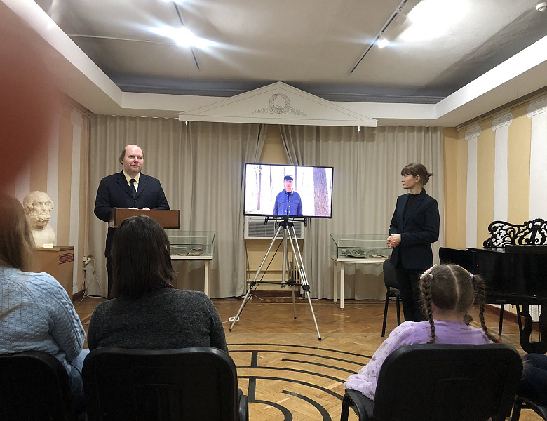 VII городской конкурс «Читаем классику»