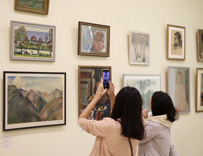 Выставка «Учитель и ученики» к 100-летию Валентина Сергеевича Успенского