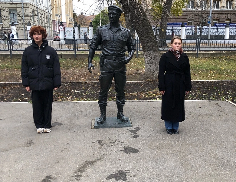Памятник Генералу Анатолию Романову