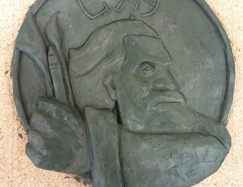 Выставка фор-эскиза для памятного знака СХУ