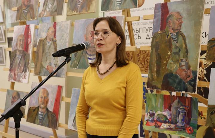 Выставка по итогам конкурса «Автопортрет»